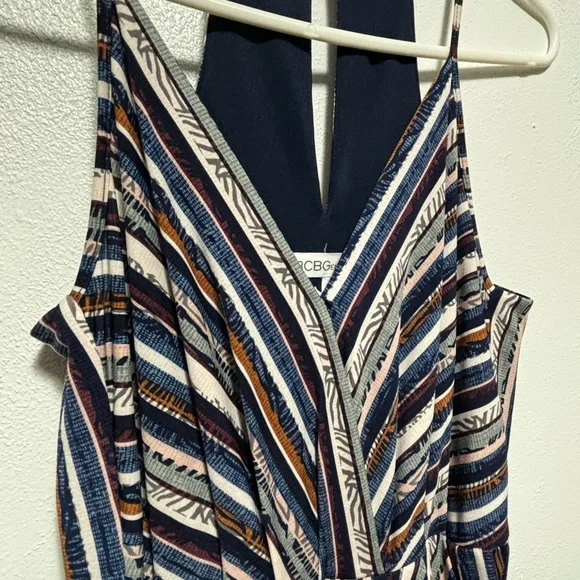 BCBG Generation Dress w Pockets - Picture 7 of 9